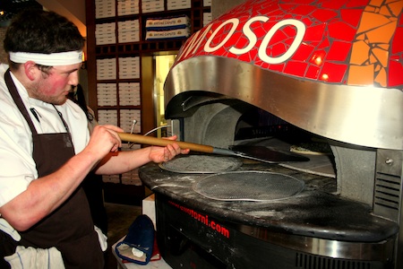 Famosos_pizza_oven