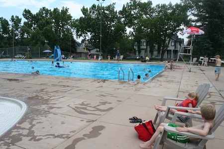 Calgary_Outdoor_Pools_Bowview_Pool