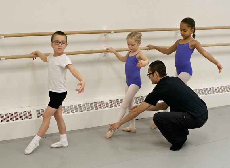 Campamentos de verano de la Escuela de Ballet H/W (Family Fun Calgary)