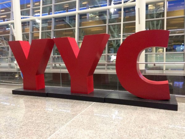 YYC Sign Mystery Town Tours (Diversión familiar en Calgary)