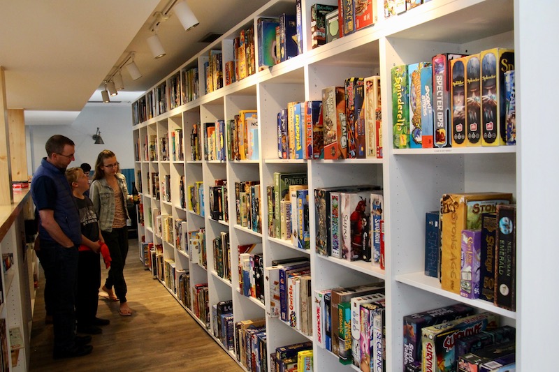 Hexagon Board Game Cafe (Diversión familiar en Calgary)