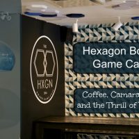 Café do jogo de placa do hexágono (divertimento da família Calgary)