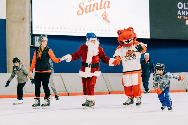 Patinez avec l'Oval olympique Santa (Family Fun Calgary)