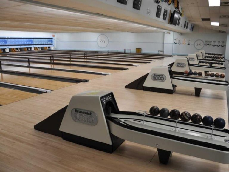 Bronx Bowling Family Fun Edmonton