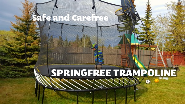 Safe and Carefree Springfree Trampoline
