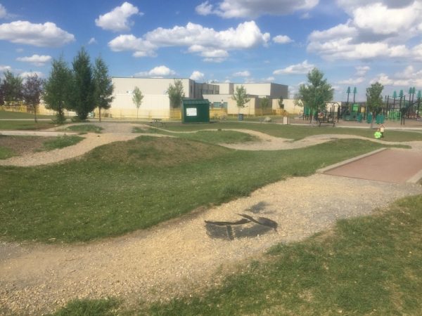 Tamarack Park und Spielplatz