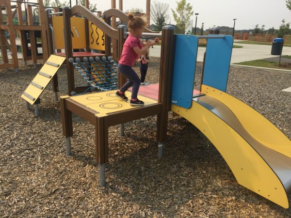 Spielplatz in den Hills at CHarlesworth