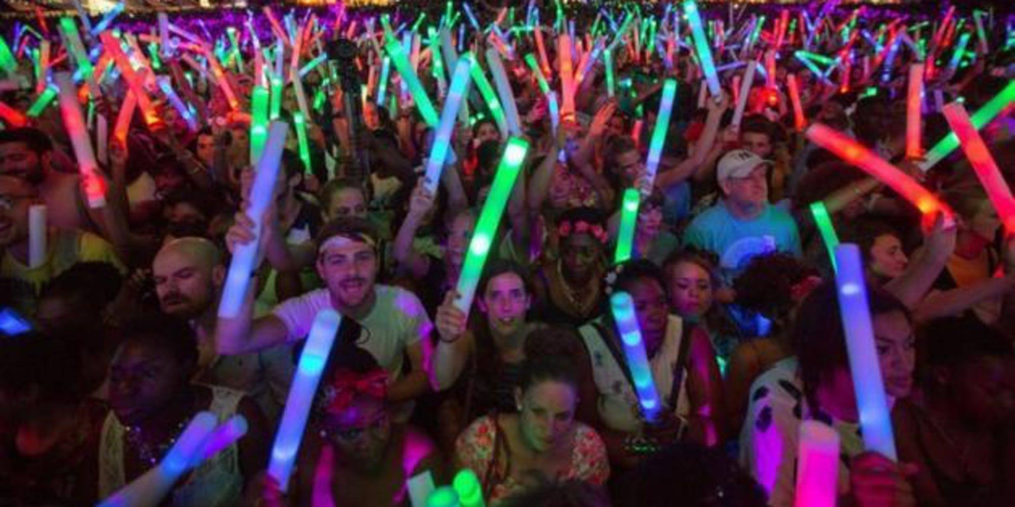 Caernarvon Community Glowstick Walk