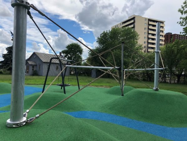 Aire de jeux de l'école de l'avenue McKay