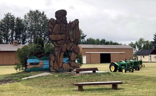 Estatua de Angus Shaw Bonnyville Alberta