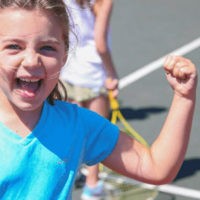 Strong Girl Strong Summer Camps کا تھمب نیل کھیلیں