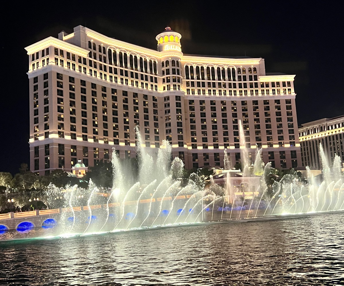 Vegas with Kids - Bellagio Fountains