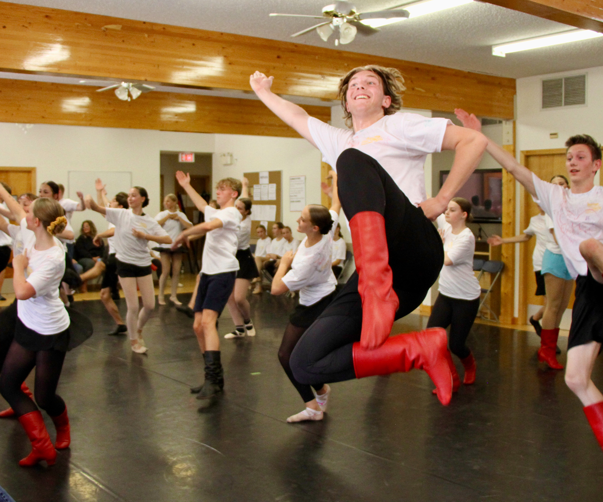 Shumka Summer Dance Camp Swimming 2025