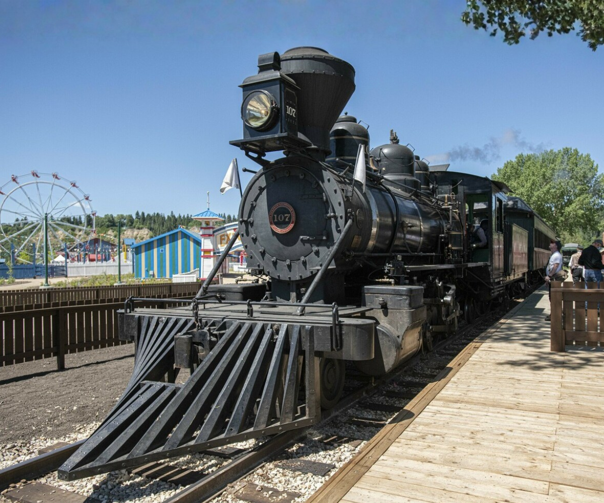 Train Rides Experiences Edmonton Area Fort Edmonton