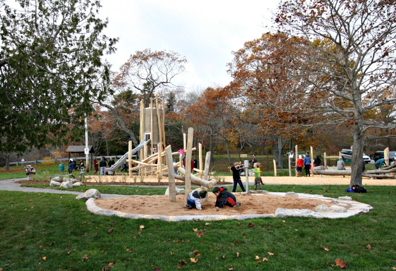 Le terrain de jeu Dingle, parc Sir Sanford Fleming, Halifax, Nouvelle-Écosse