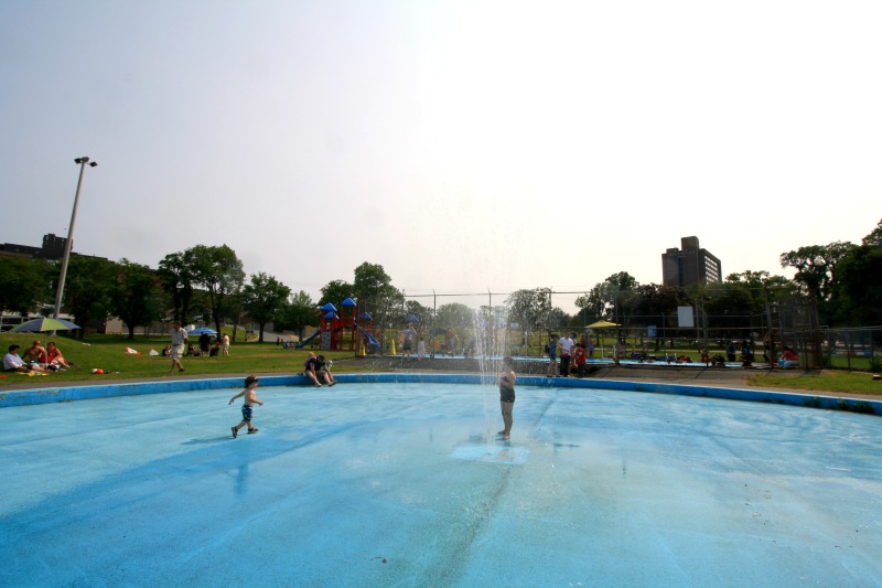 Halifax Commons Splash Pad por Helen Earley