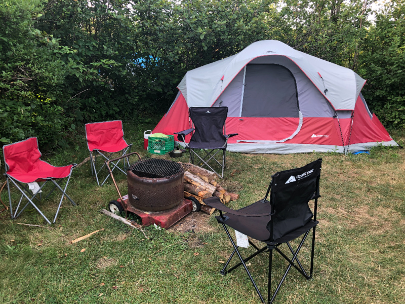 Louer une tente au terrain de camping de l'anse aux baleines