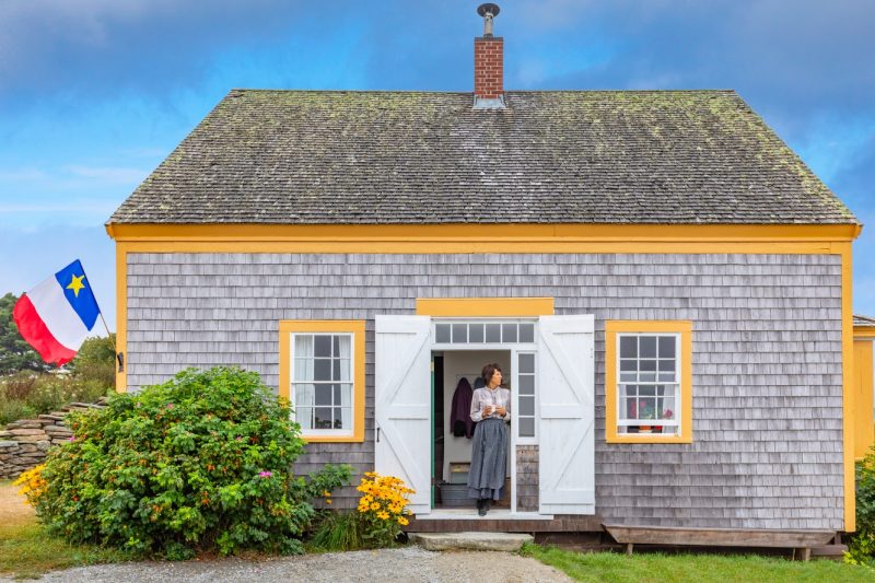 Yarmouth und Acadian Shores Acadian Village Foto von Tourism NS Acorn Art