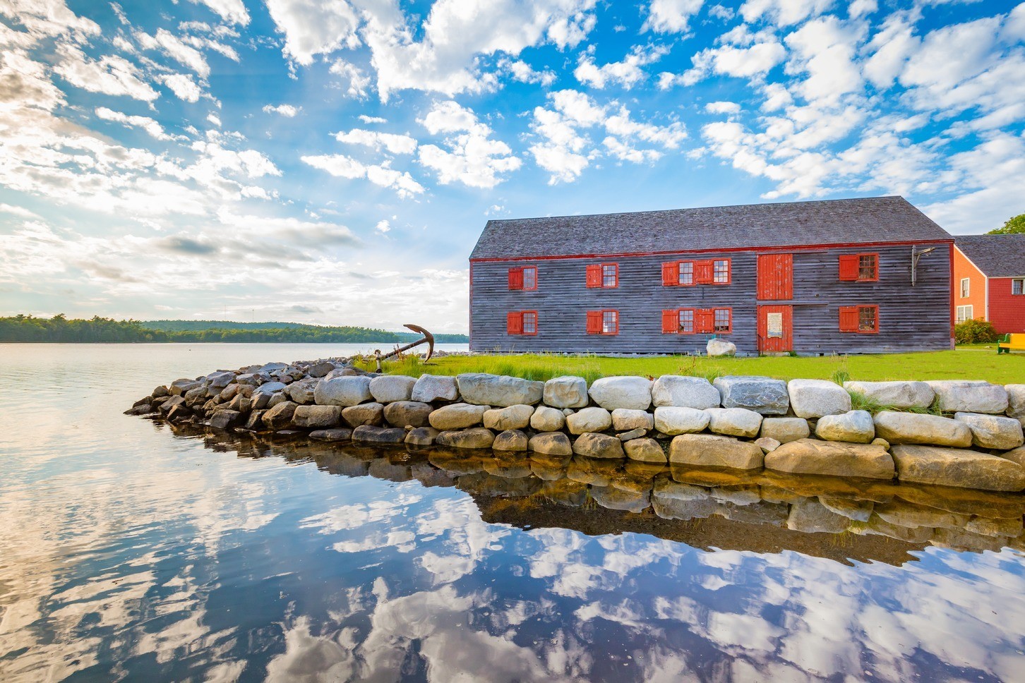 Una de las mejores cosas para hacer en Shelburne es visitar el histórico paseo marítimo.