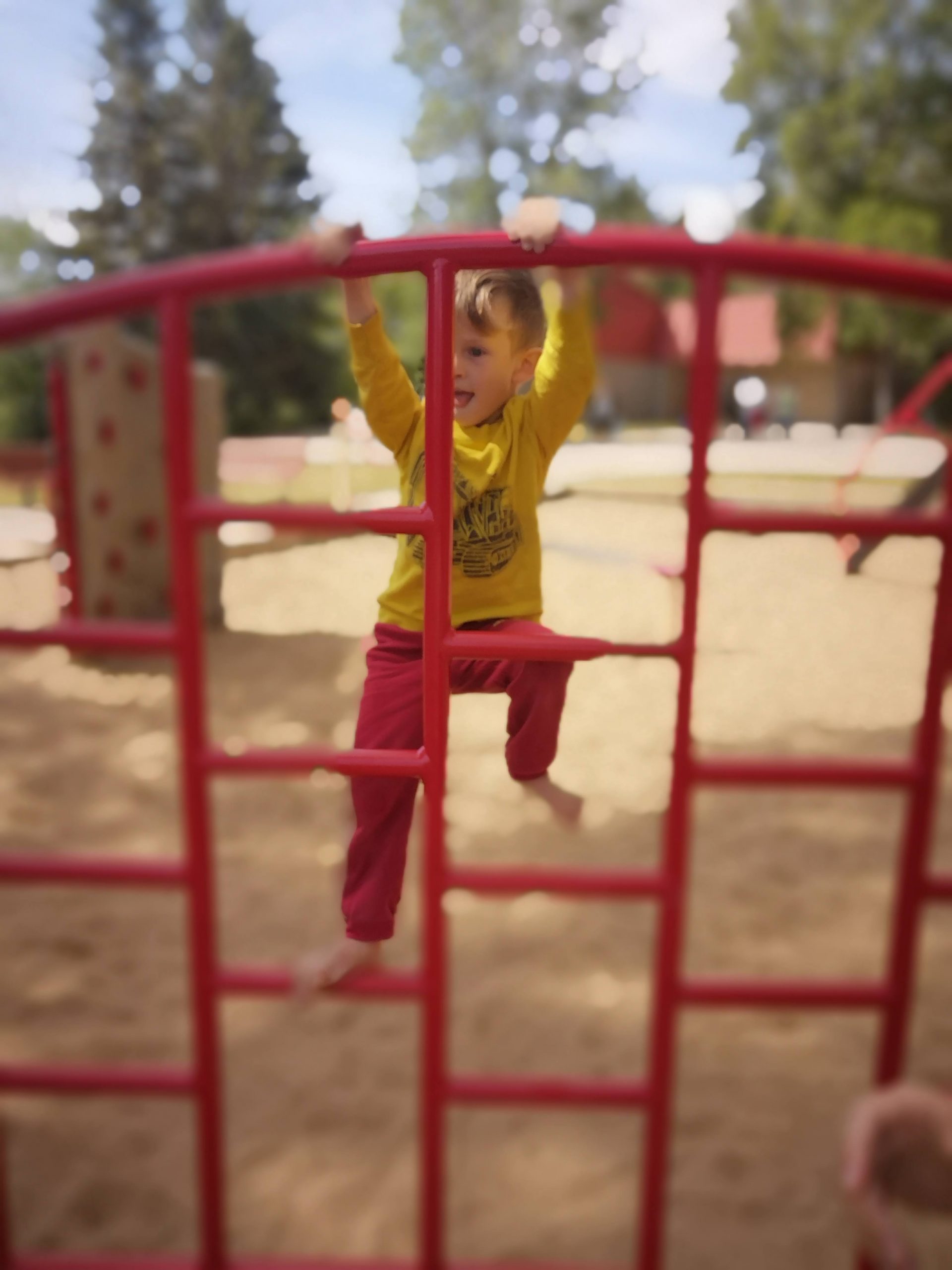 Meewasin Park Trails, beach, picnics and more! Family Fun Saskatoon