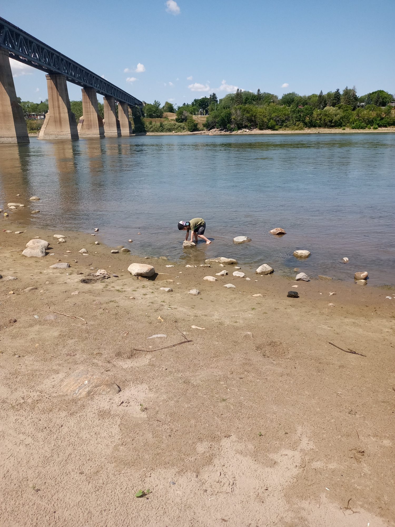 saskatoon river walks