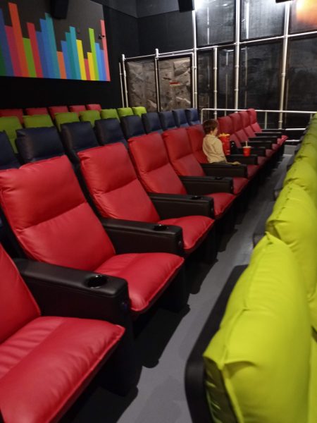 Saskatoons Clubhouse in den Cineplex-Kinos