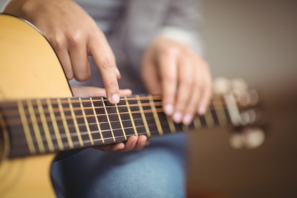 Kostenloser Gitarrenunterricht bei Brevoort Park