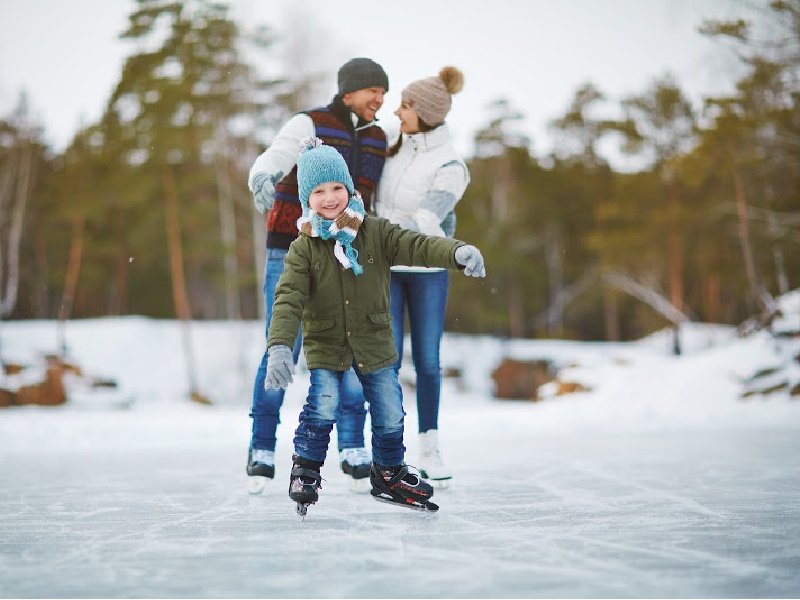 The Best Outdoor Skating Rinks in Greater Toronto Family Fun Toronto
