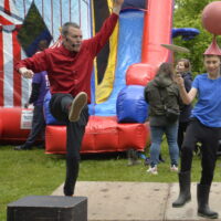 Beeton-Honey-Garden Festival-Juggler