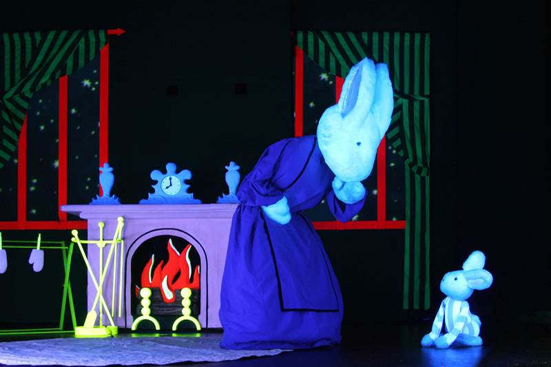 Goodnight Moon apresentado pelo Carousel Theatre for Young People