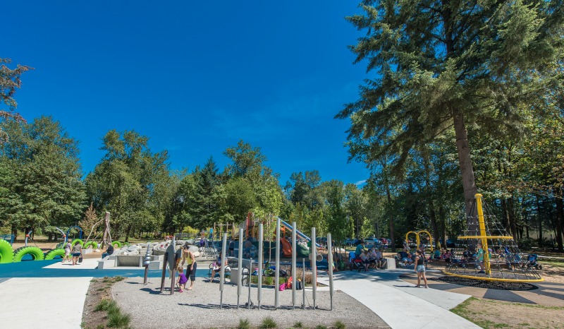 Beste Spielplatz- und Wasserpark-Kombinationen: Lions Park City of Port Coquitlam