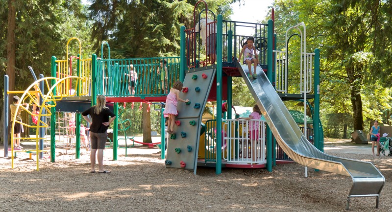 Best Playground Water Park Combos: Maple Ridge Park