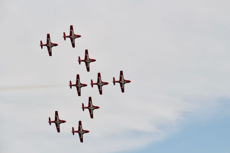 Espectáculo aéreo socialmente distante de Snowbirds