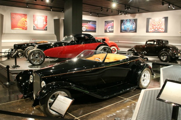 Petersen_Automotive_Museum_2