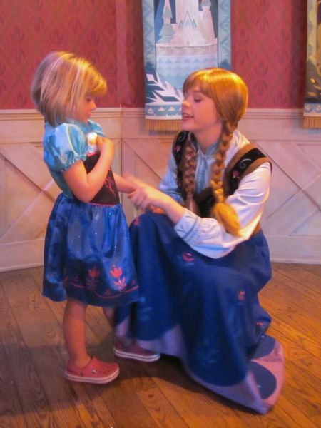 Disneyland_Anna_Frozen