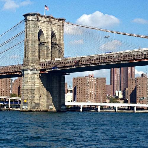 Introvert-guide-NYC-Brooklyn-Bridge