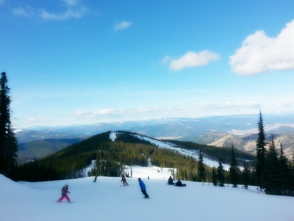 在靠近 Lakeside MT 的 Blacktail Mountain 滑雪场，可以欣赏到令人惊叹的美景。