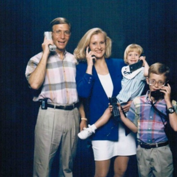 Awkward Family Photos Cell Phones
