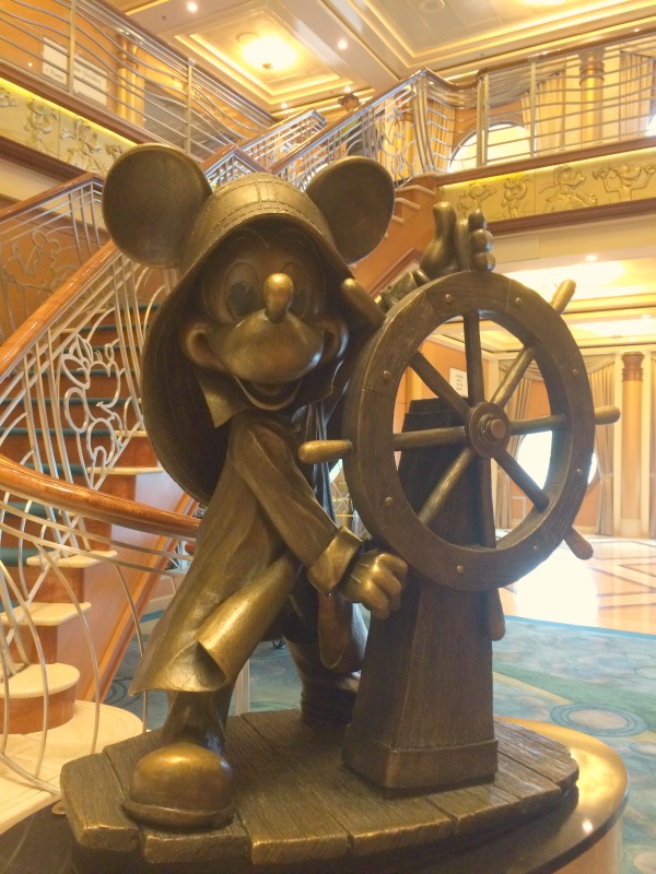 disney magic timonier mickey