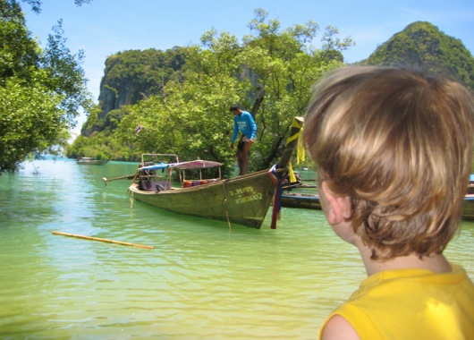 viajar com uma família de experiência de criança