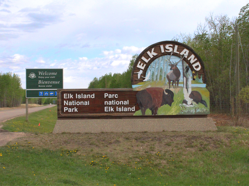 Cartel de bienvenida de Elk Island