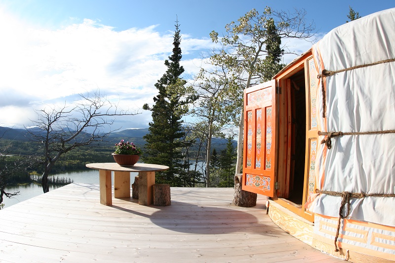 The Yurt em Traveling Light Bed & Breakfast