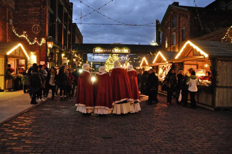 Weihnachtsmarkt im Distillery Historic District. Bildnachweis: The Distillery Historic District