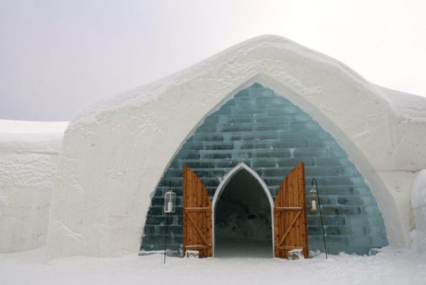 O incrível hotel de gelo da cidade de Quebec