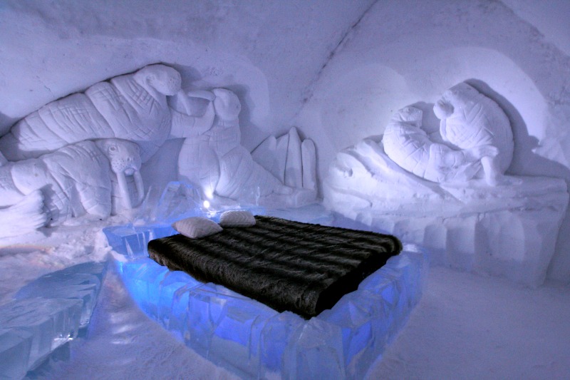 Puedes dormir con las morsas en el hotel de hielo de la ciudad de Quebec