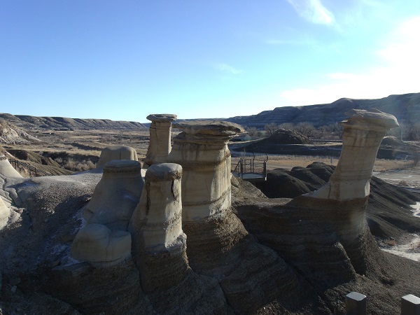 Hoodoos：悪地のサイレントジャイアンツ