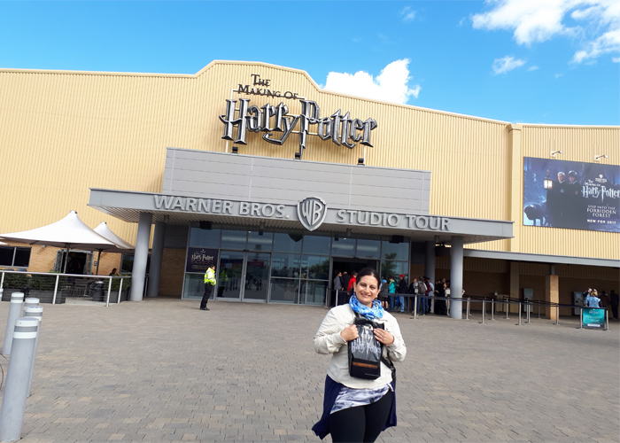 The author is very escited about this Harry Potter Studios tour! Photo Sabrina Pirillo