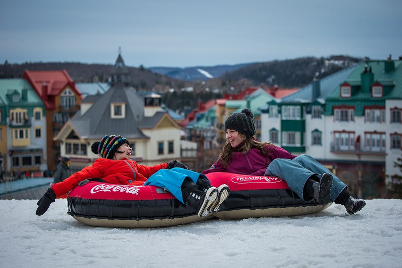 As cidades e vilas mais amigáveis ​​do Canadá Mont Tremblant Tubing Credit @Tremblant