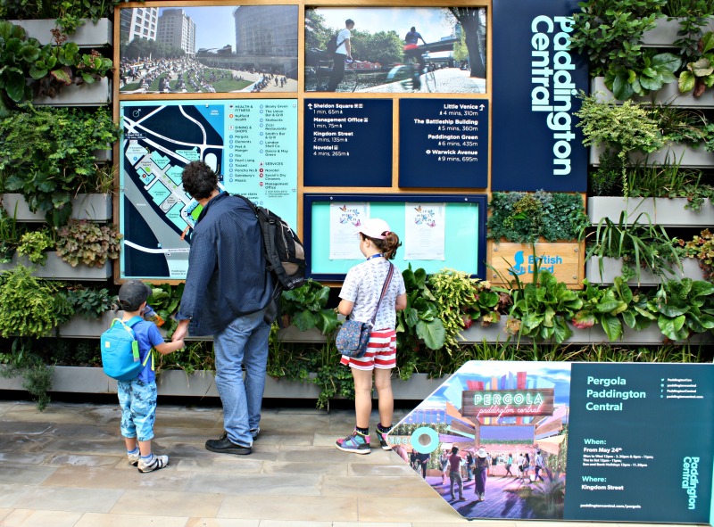 Little Venice to the London Zoo: A Secret, Peaceful Journey by Helen Earley