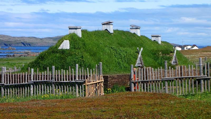 Recreated sod house at L’Anse aux Meadows By D. Gordon E. Robertson - Own work, CC BY-SA 3.0